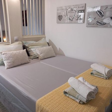 Studio Apartment With Pool Póla Kültér fotó