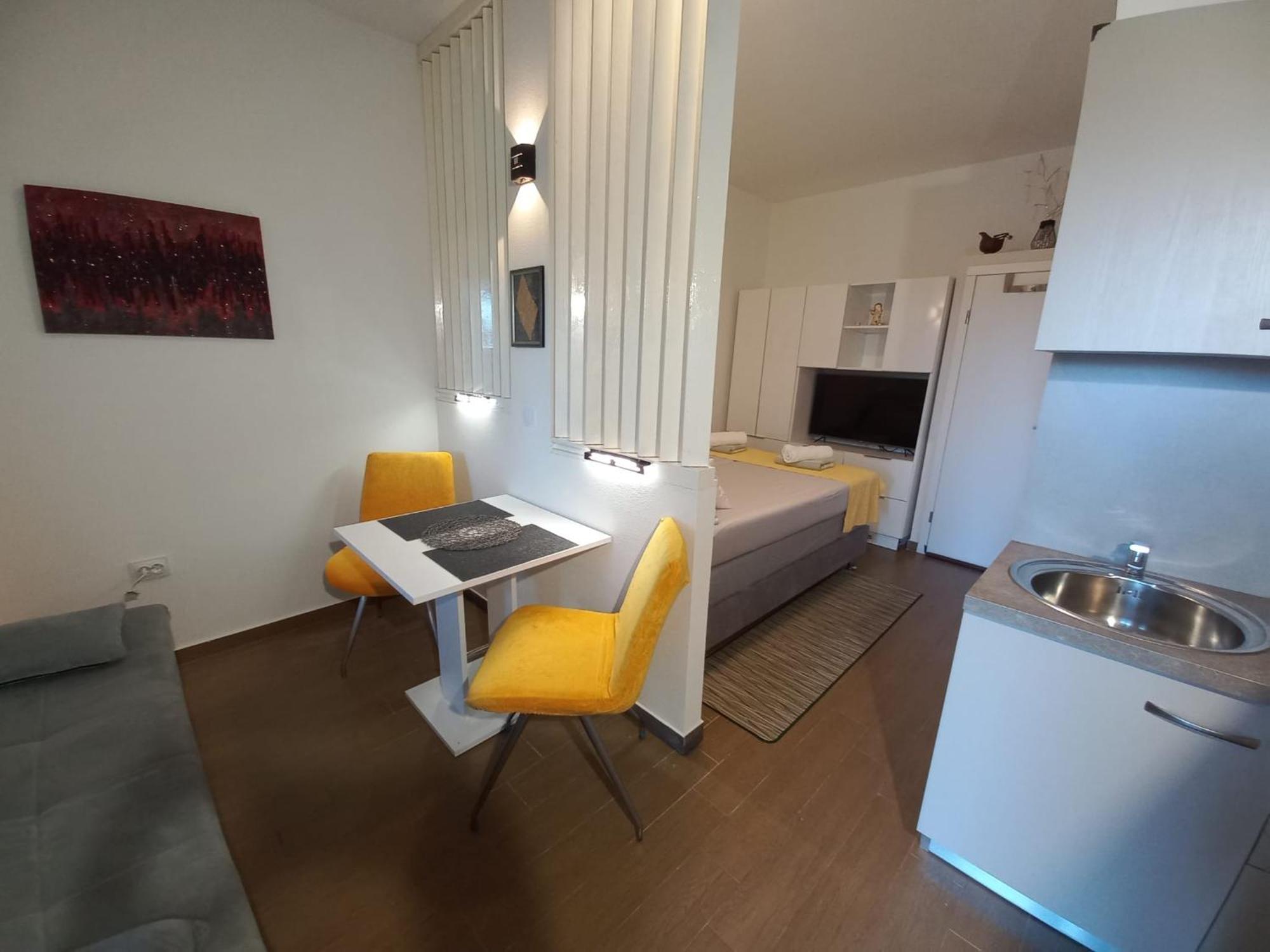 Studio Apartment With Pool Póla Kültér fotó